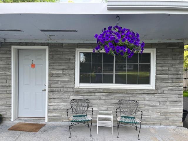 Nightshade Inn & Gardens Camillus Exterior foto